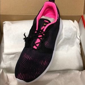 Nike Roshe One Hyperfuse Premium Textile Shoe